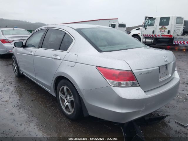 Photo 2 VIN: 1HGCP2F86AA136101 - HONDA ACCORD SDN 