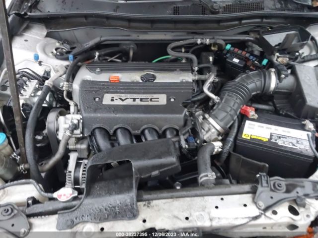 Photo 9 VIN: 1HGCP2F86AA136101 - HONDA ACCORD SDN 