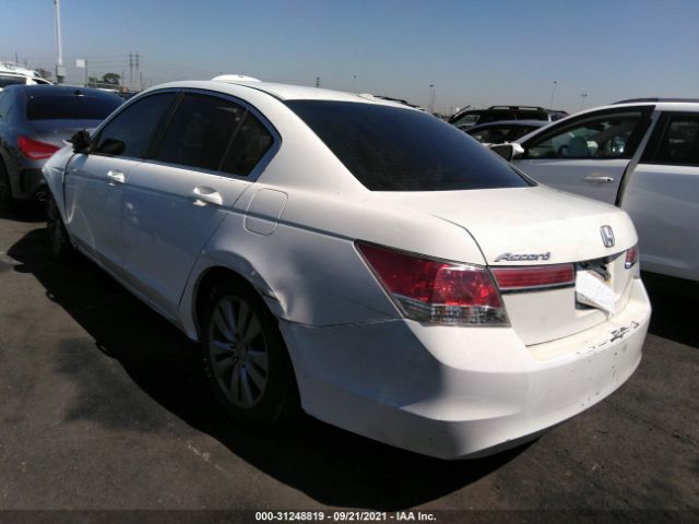 Photo 2 VIN: 1HGCP2F86BA001637 - HONDA ACCORD SDN 