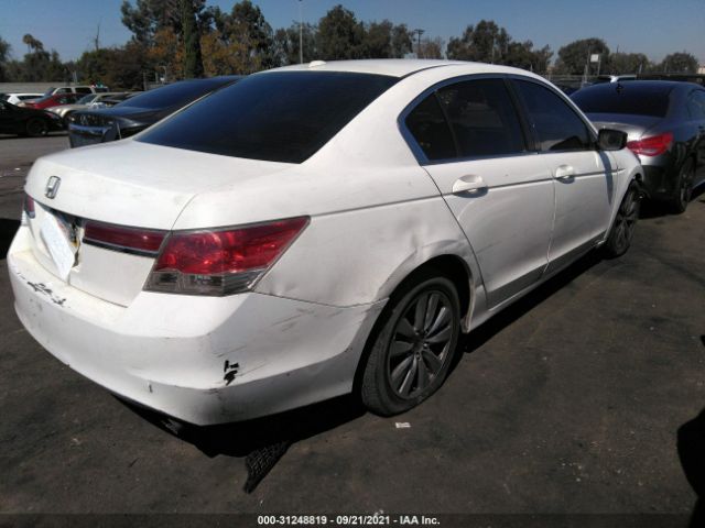 Photo 3 VIN: 1HGCP2F86BA001637 - HONDA ACCORD SDN 