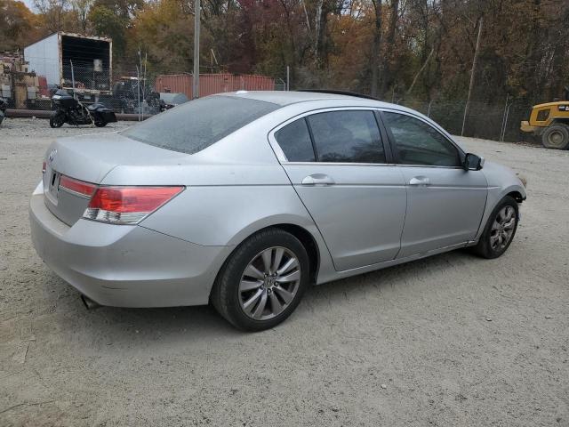 Photo 2 VIN: 1HGCP2F86BA073261 - HONDA ACCORD 