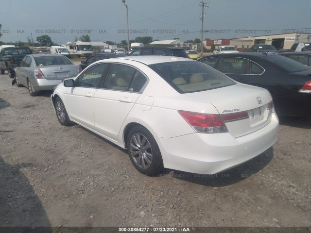 Photo 2 VIN: 1HGCP2F86CA176651 - HONDA ACCORD SDN 