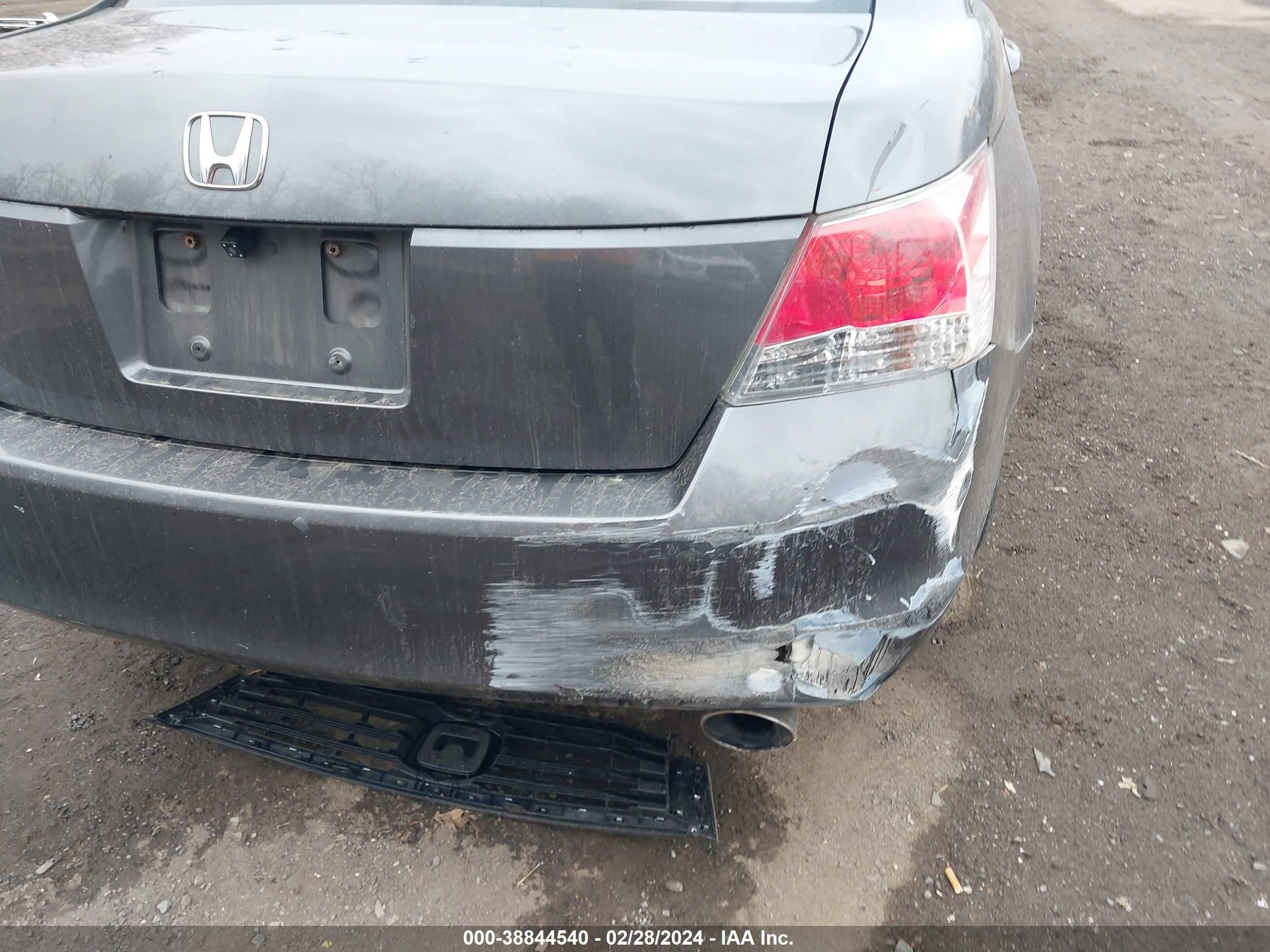 Photo 12 VIN: 1HGCP2F87AA087393 - HONDA ACCORD 