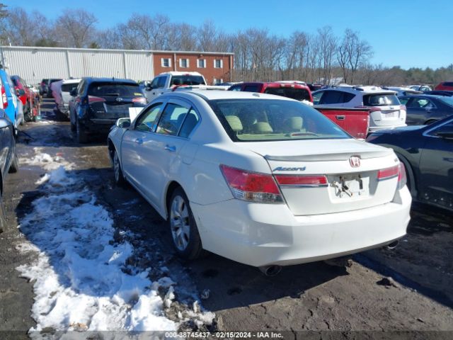 Photo 2 VIN: 1HGCP2F87AA184528 - HONDA ACCORD 