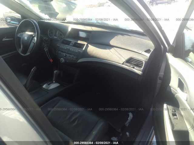 Photo 4 VIN: 1HGCP2F87AA190779 - HONDA ACCORD SDN 