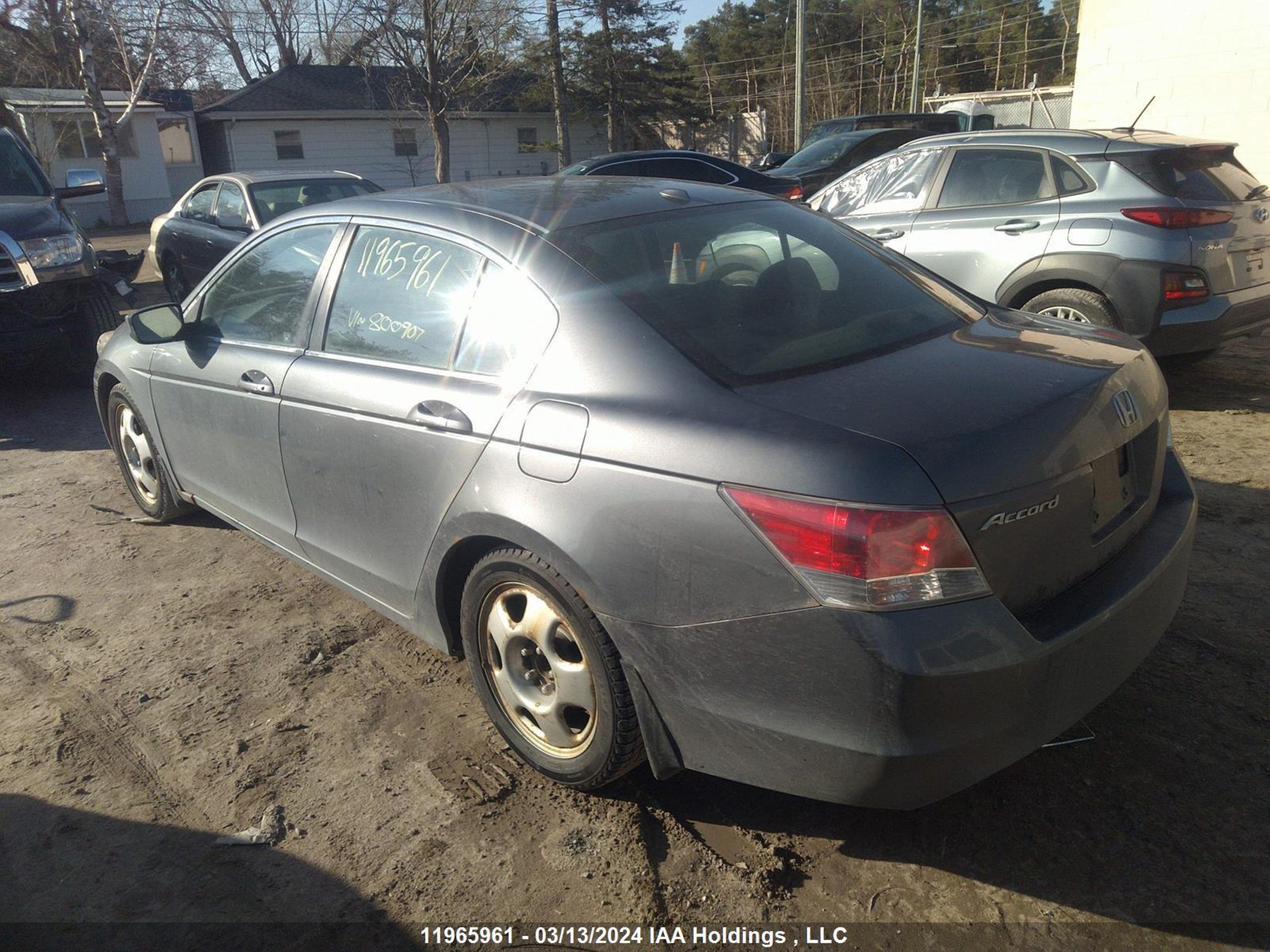 Photo 2 VIN: 1HGCP2F87AA800907 - HONDA ACCORD 