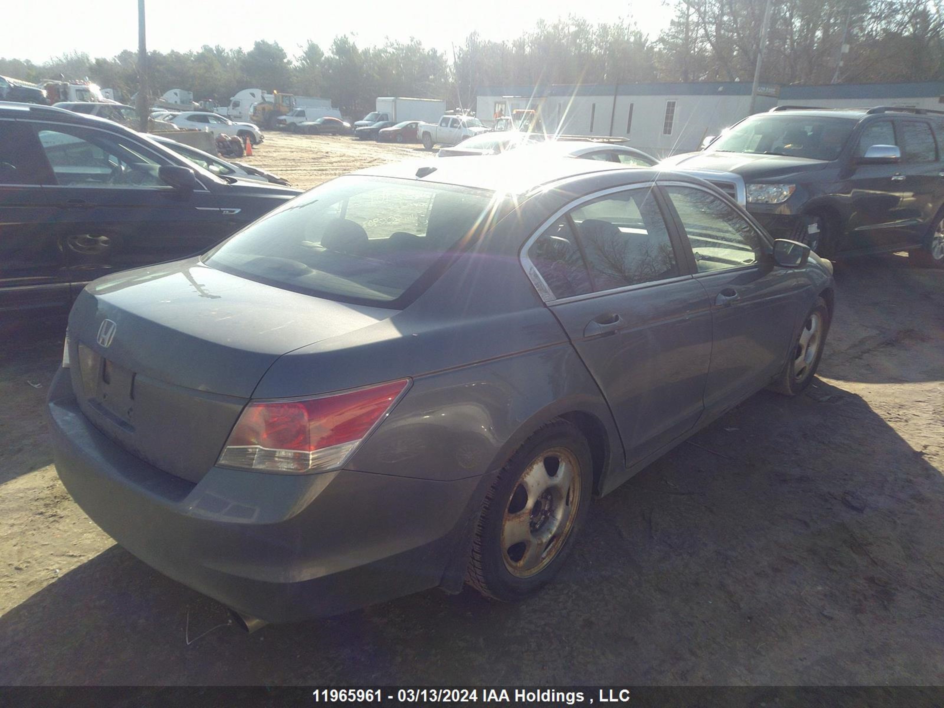 Photo 3 VIN: 1HGCP2F87AA800907 - HONDA ACCORD 