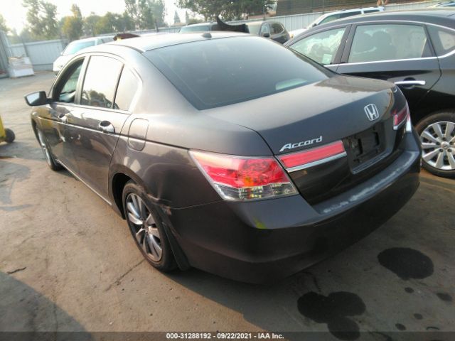 Photo 2 VIN: 1HGCP2F87BA033593 - HONDA ACCORD SDN 