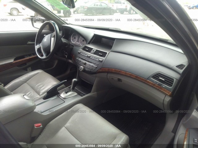 Photo 4 VIN: 1HGCP2F87BA071549 - HONDA ACCORD SDN 