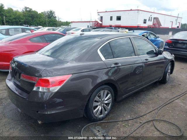 Photo 3 VIN: 1HGCP2F87BA102623 - HONDA ACCORD 