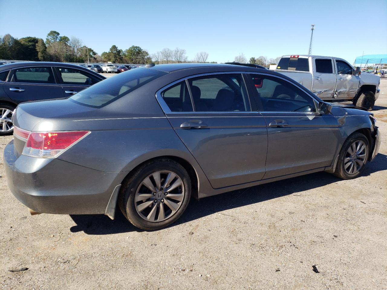 Photo 2 VIN: 1HGCP2F87CA064084 - HONDA ACCORD 