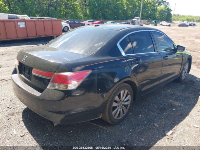 Photo 3 VIN: 1HGCP2F87CA066613 - HONDA ACCORD 