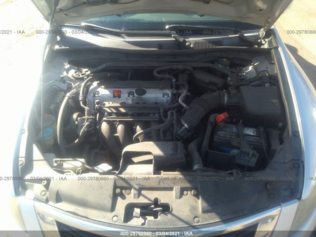 Photo 9 VIN: 1HGCP2F88AA024108 - HONDA ACCORD SDN 