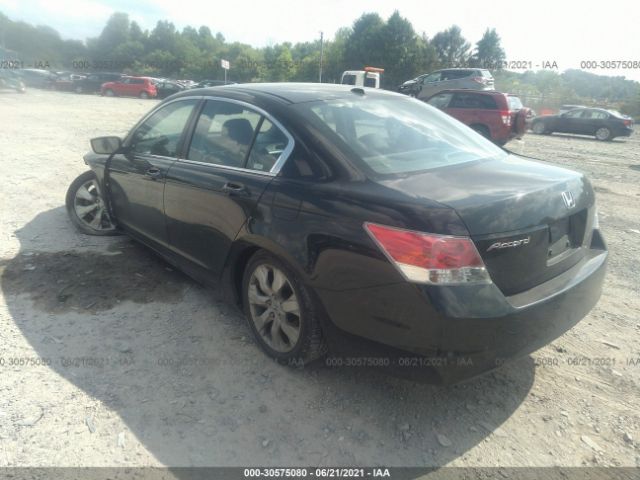 Photo 2 VIN: 1HGCP2F88AA150095 - HONDA ACCORD SDN 