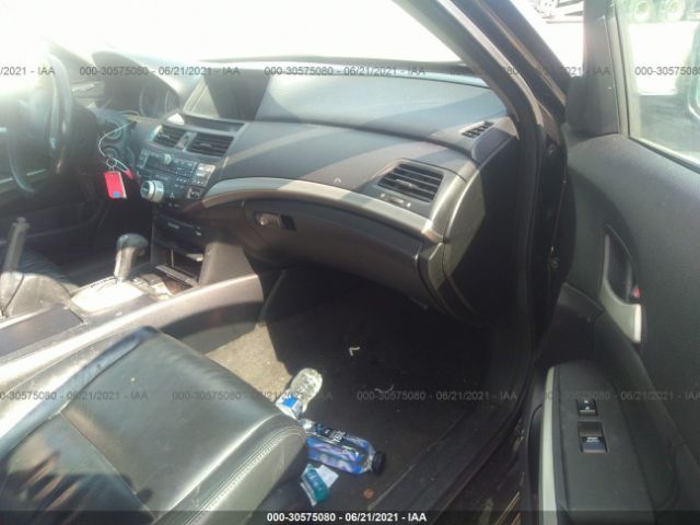 Photo 4 VIN: 1HGCP2F88AA150095 - HONDA ACCORD SDN 