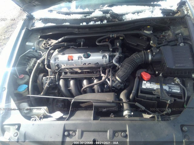 Photo 9 VIN: 1HGCP2F88AA168418 - HONDA ACCORD SDN 