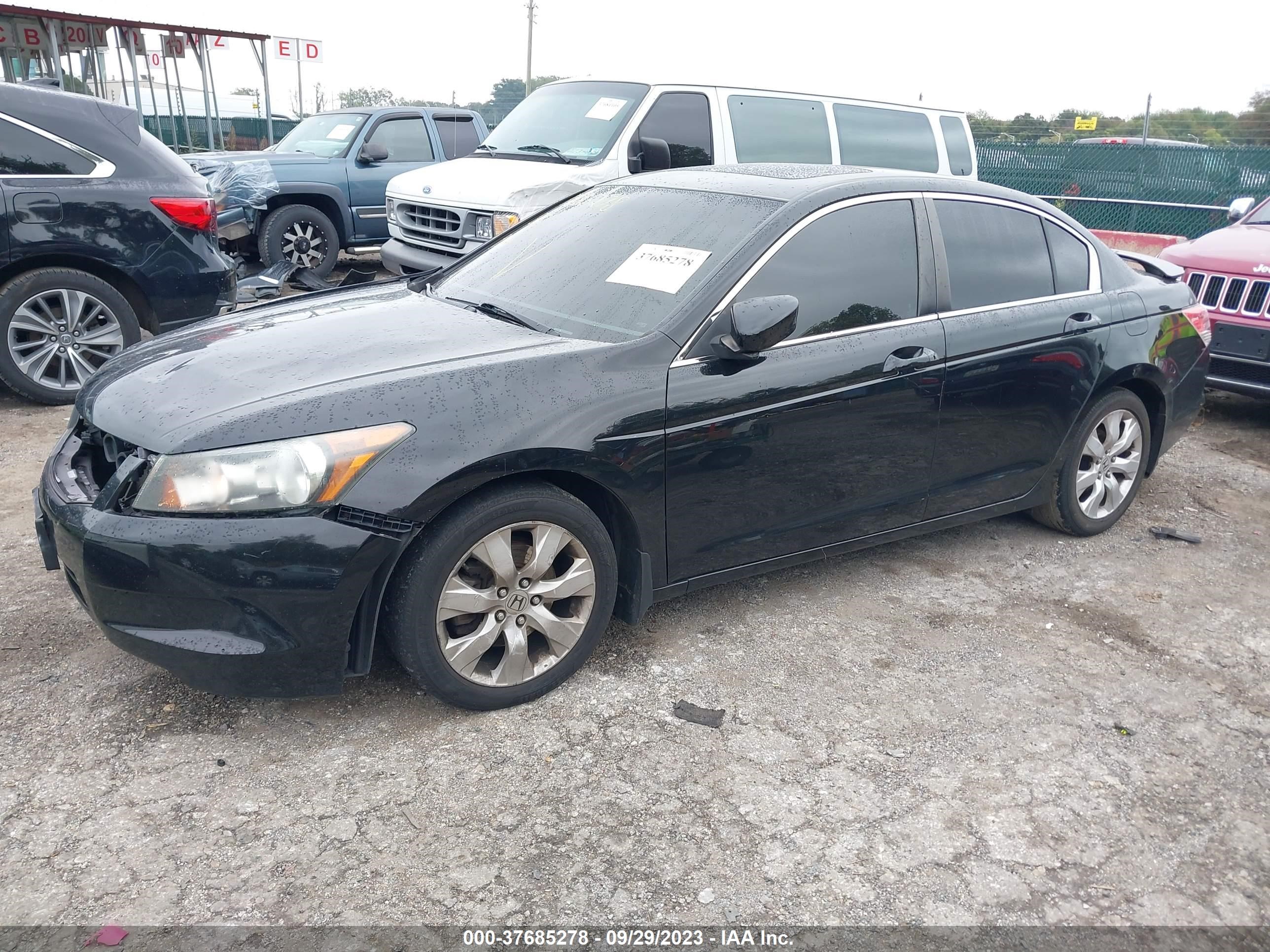 Photo 1 VIN: 1HGCP2F88AA187910 - HONDA ACCORD 