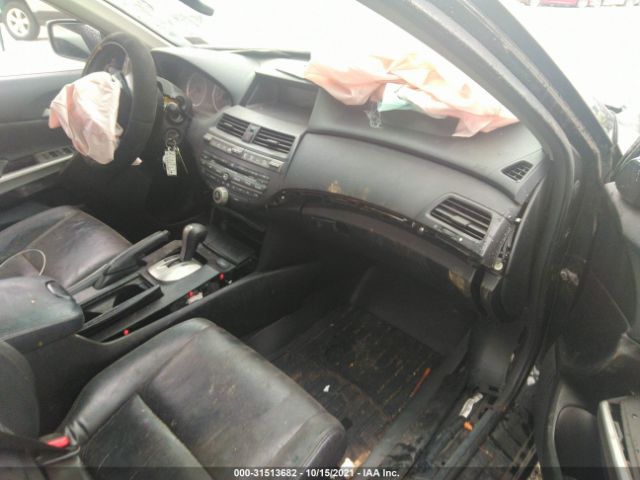 Photo 4 VIN: 1HGCP2F88AA194579 - HONDA ACCORD SDN 