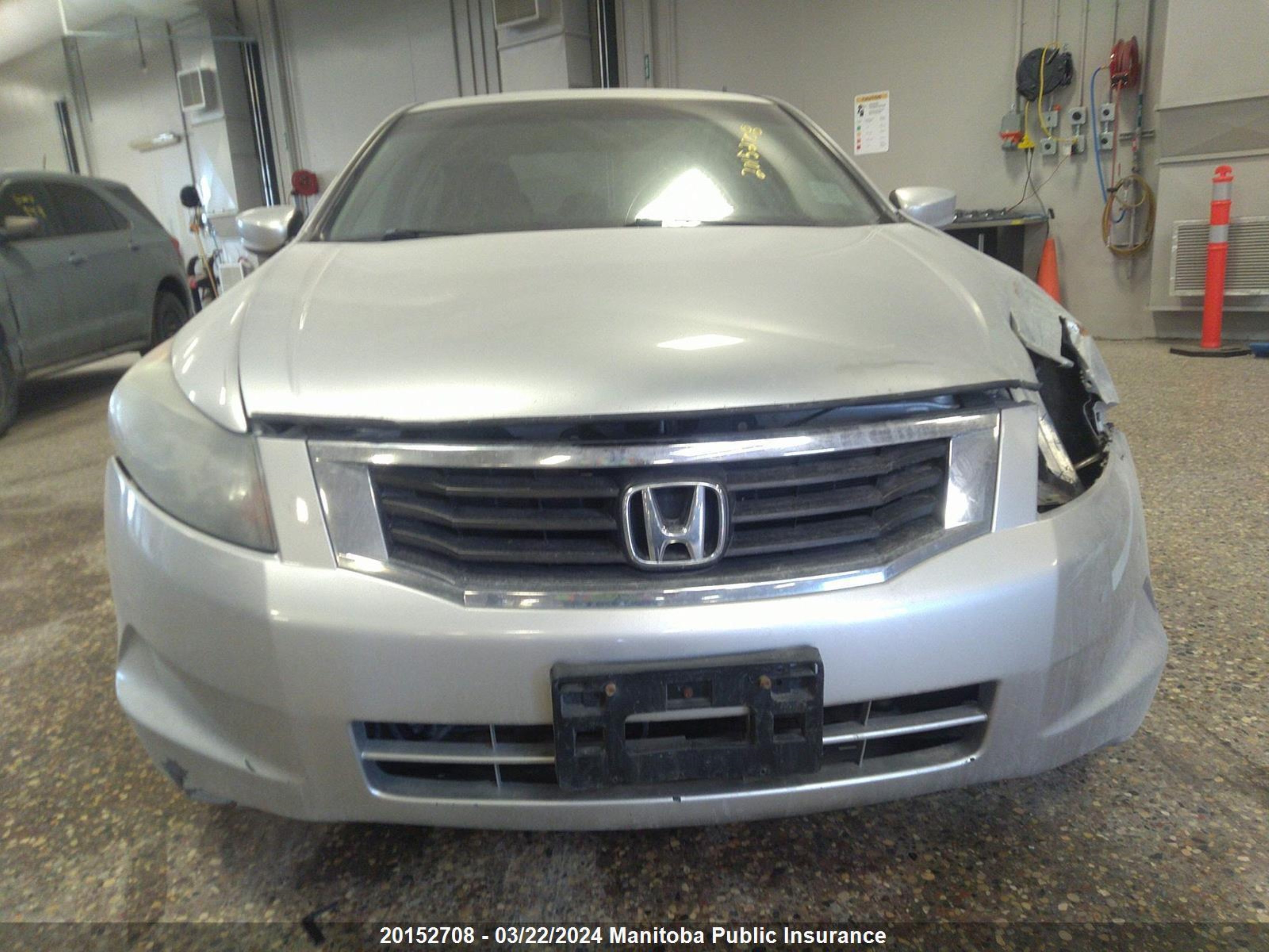 Photo 11 VIN: 1HGCP2F88AA800253 - HONDA ACCORD 