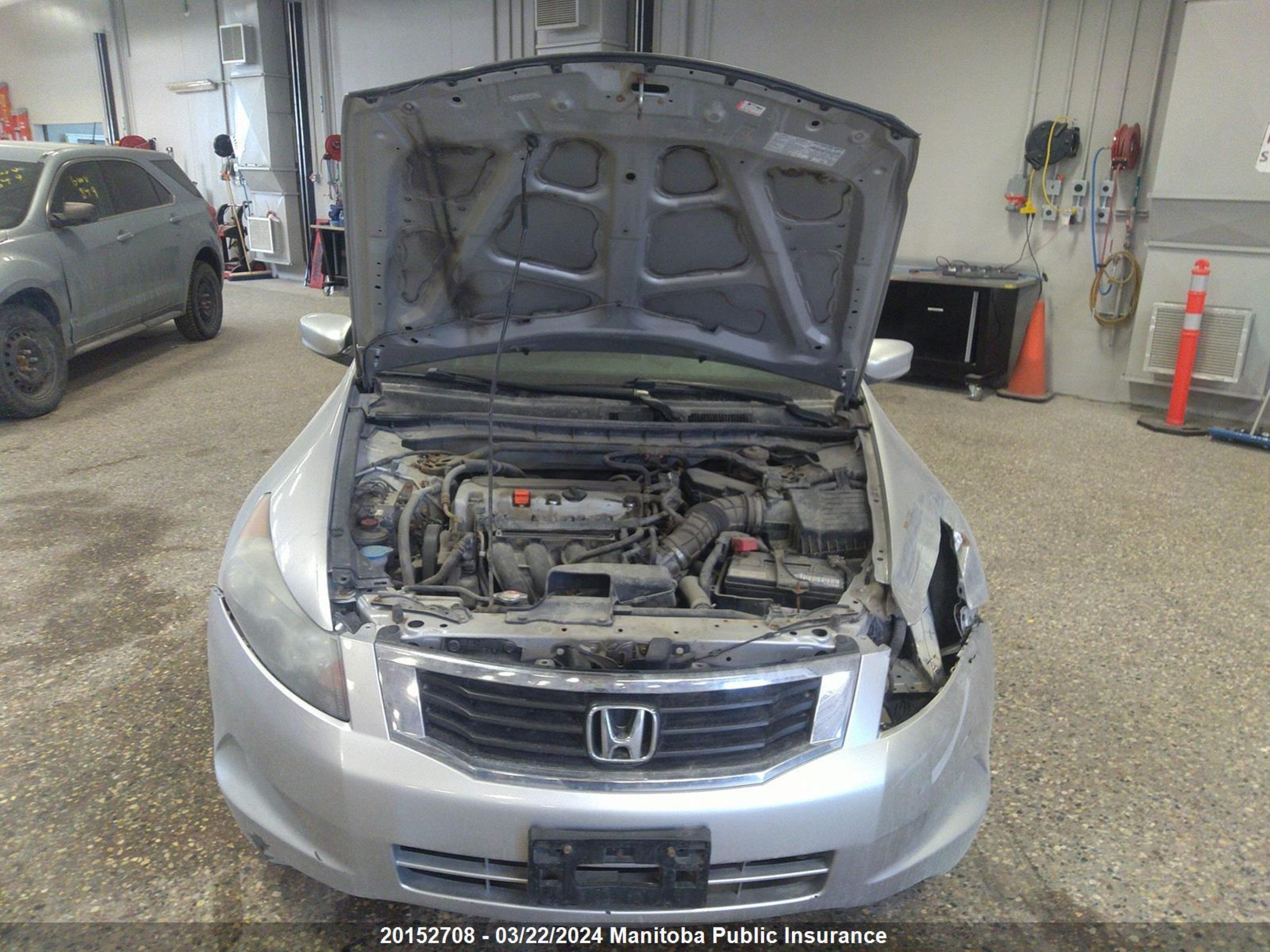 Photo 9 VIN: 1HGCP2F88AA800253 - HONDA ACCORD 