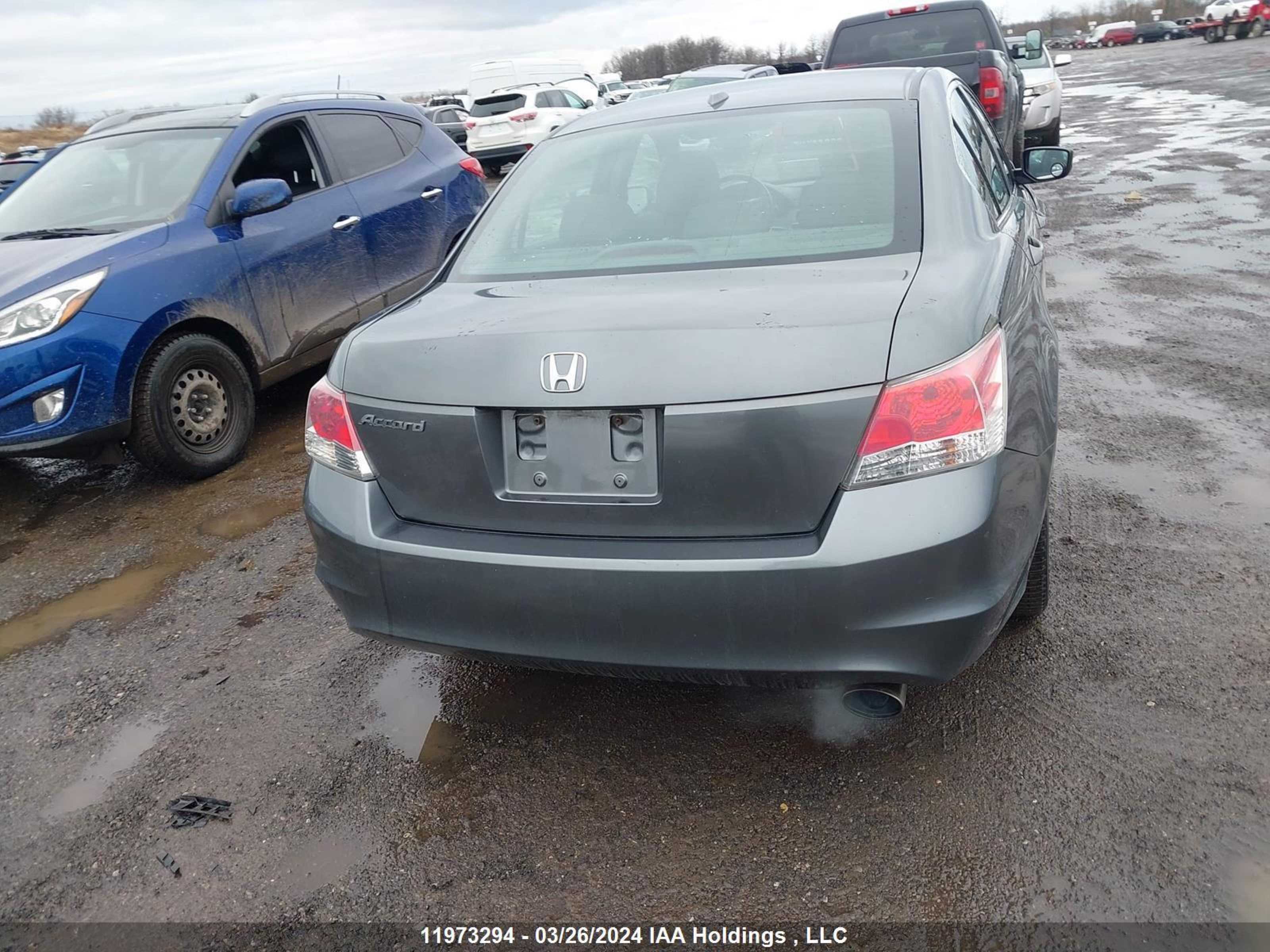 Photo 15 VIN: 1HGCP2F88AA804027 - HONDA ACCORD 