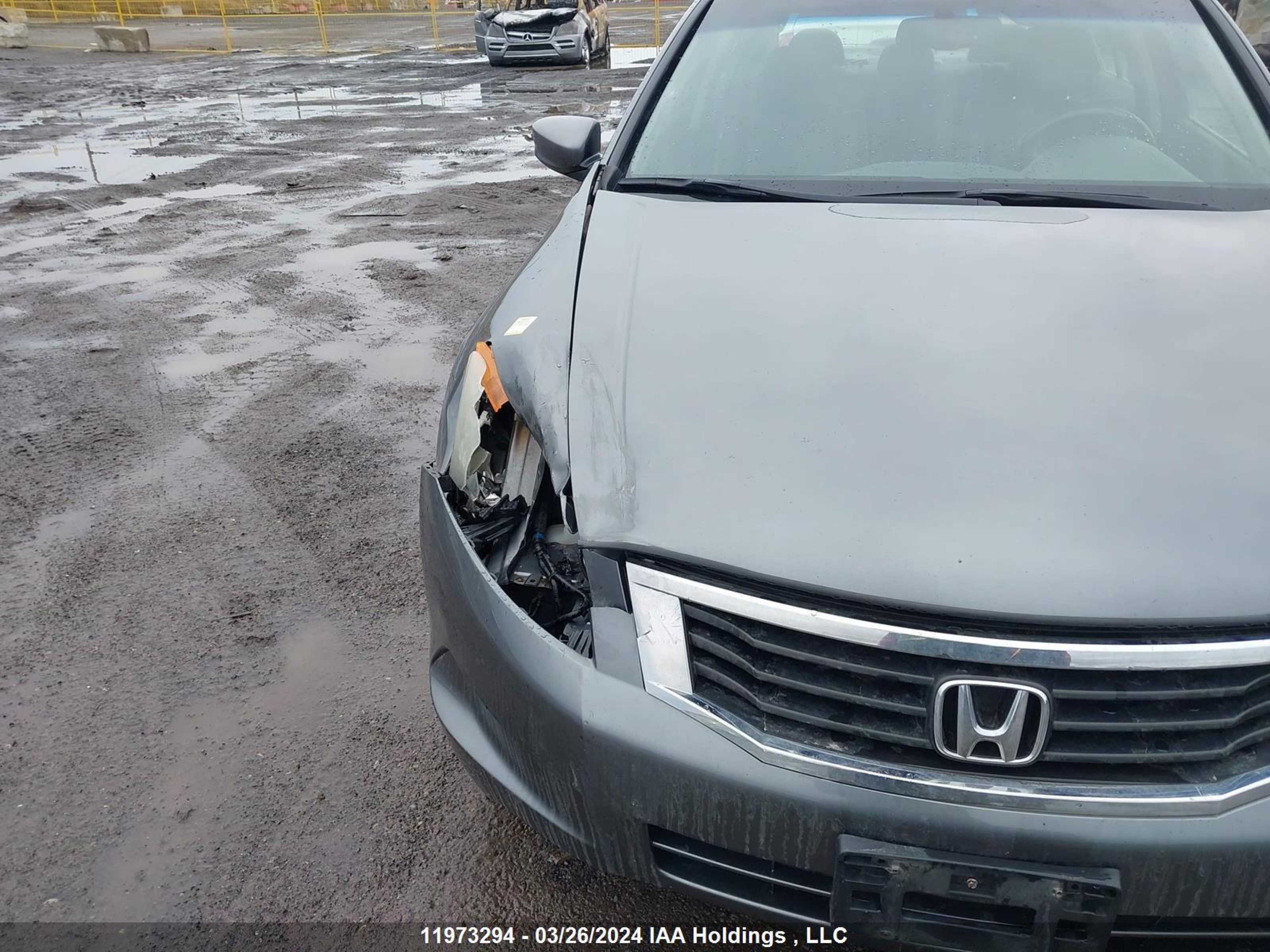 Photo 5 VIN: 1HGCP2F88AA804027 - HONDA ACCORD 