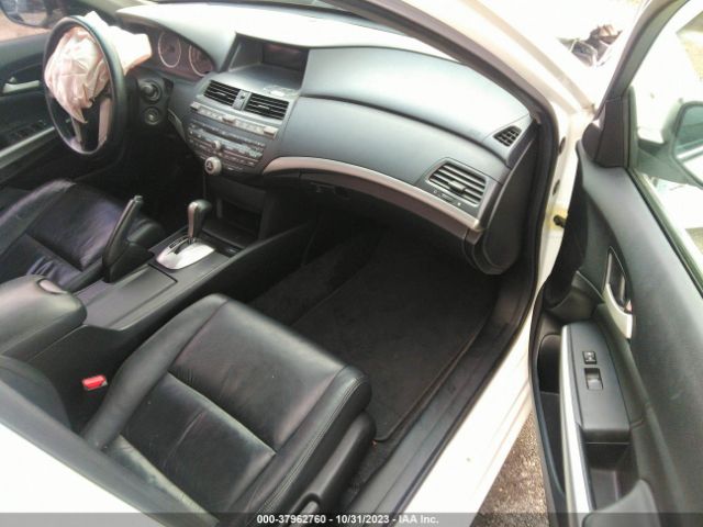 Photo 4 VIN: 1HGCP2F88AA807820 - HONDA ACCORD 