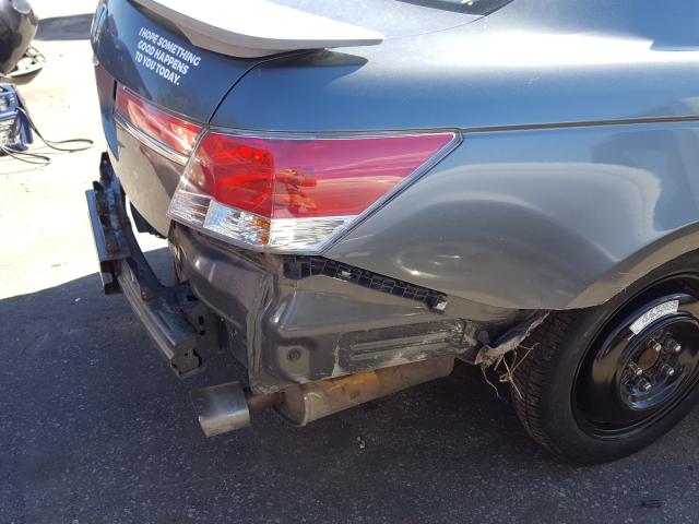 Photo 8 VIN: 1HGCP2F88BA008136 - HONDA ACCORD EXL 