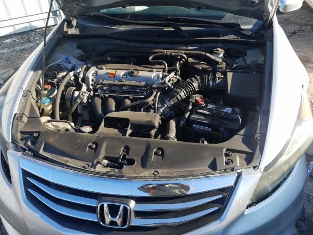 Photo 6 VIN: 1HGCP2F88BA065520 - HONDA ACCORD 