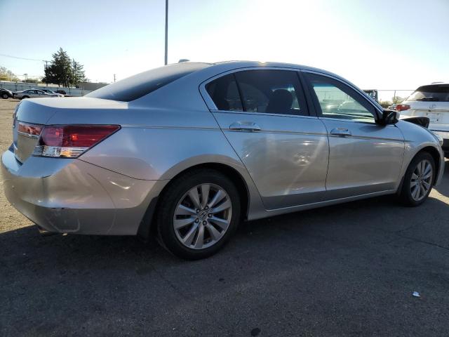 Photo 2 VIN: 1HGCP2F88BA074508 - HONDA ACCORD EXL 