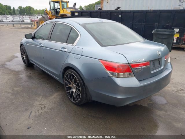 Photo 2 VIN: 1HGCP2F88BA081264 - HONDA ACCORD 