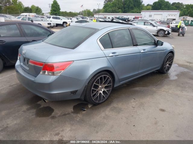 Photo 3 VIN: 1HGCP2F88BA081264 - HONDA ACCORD 