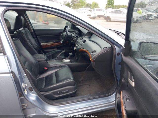 Photo 4 VIN: 1HGCP2F88BA081264 - HONDA ACCORD 