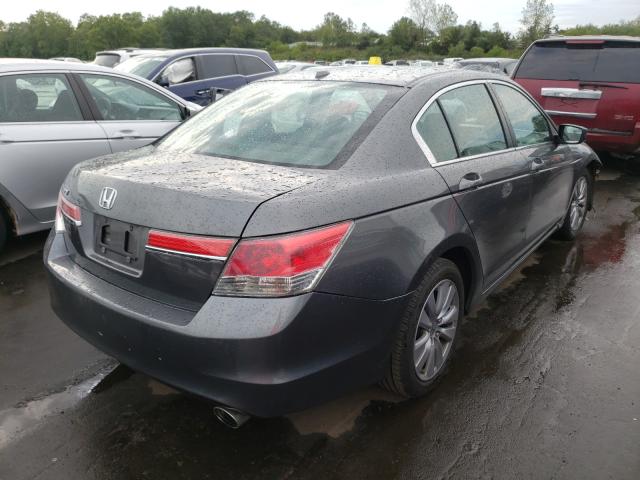 Photo 3 VIN: 1HGCP2F88BA082799 - HONDA ACCORD SDN 