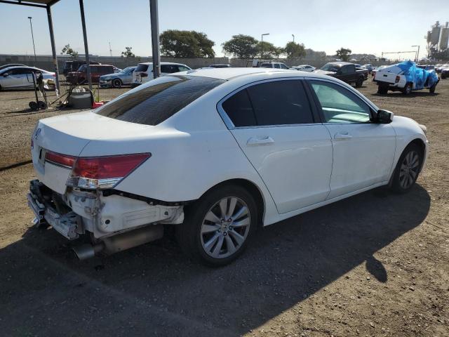 Photo 3 VIN: 1HGCP2F88BA123612 - HONDA ACCORD EXL 