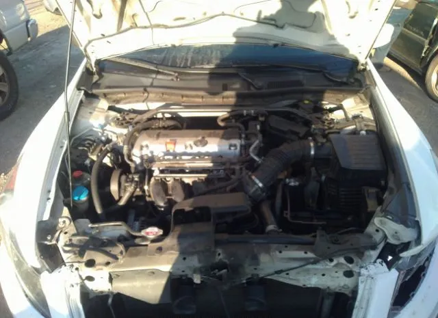 Photo 9 VIN: 1HGCP2F88BA125232 - HONDA ACCORD SDN 