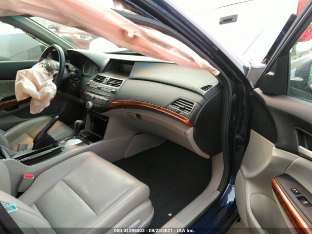 Photo 4 VIN: 1HGCP2F88BA155007 - HONDA ACCORD SDN 