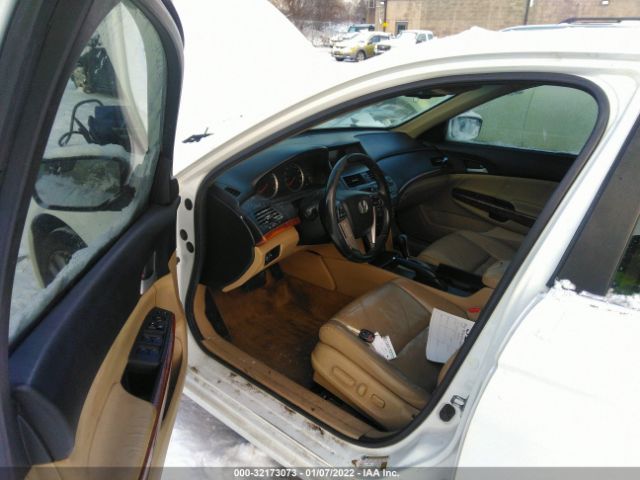 Photo 4 VIN: 1HGCP2F88CA055913 - HONDA ACCORD SDN 