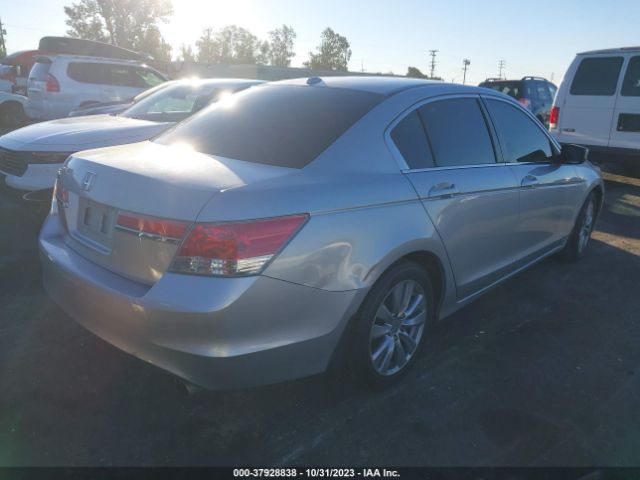 Photo 3 VIN: 1HGCP2F88CA140928 - HONDA ACCORD SDN 