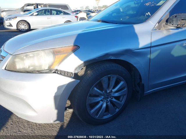 Photo 5 VIN: 1HGCP2F88CA140928 - HONDA ACCORD SDN 