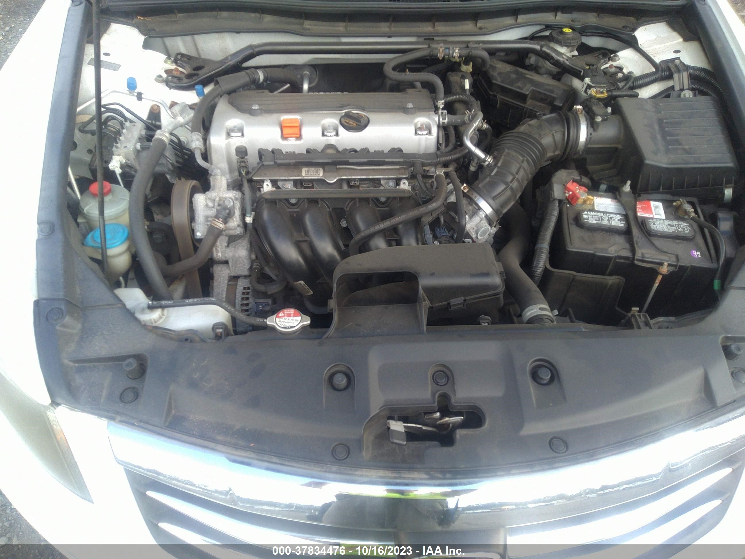 Photo 9 VIN: 1HGCP2F88CA187859 - HONDA ACCORD 