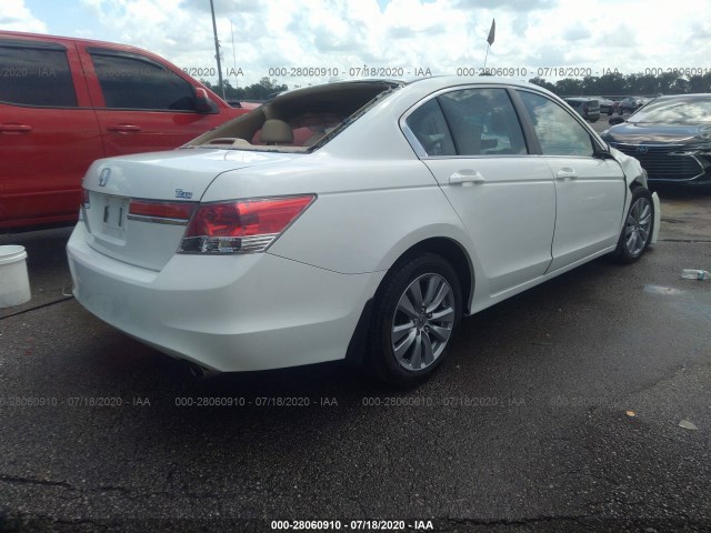 Photo 3 VIN: 1HGCP2F88CA224828 - HONDA ACCORD SDN 