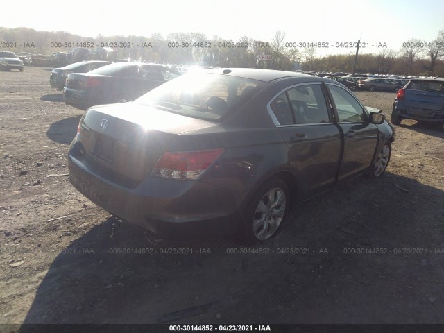 Photo 3 VIN: 1HGCP2F89AA004790 - HONDA ACCORD SDN 