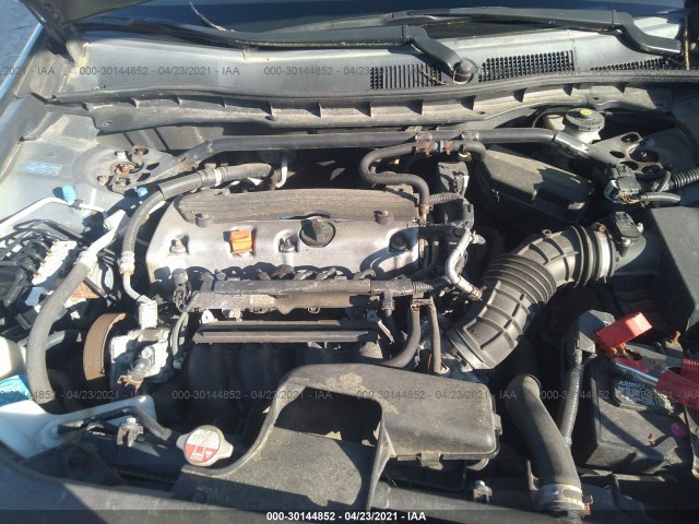 Photo 9 VIN: 1HGCP2F89AA004790 - HONDA ACCORD SDN 