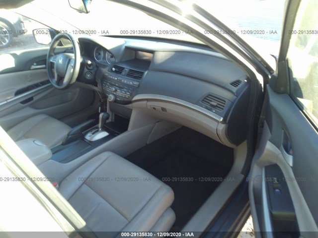 Photo 4 VIN: 1HGCP2F89AA096497 - HONDA ACCORD SDN 