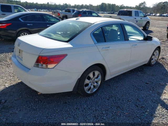 Photo 3 VIN: 1HGCP2F89AA104355 - HONDA ACCORD 