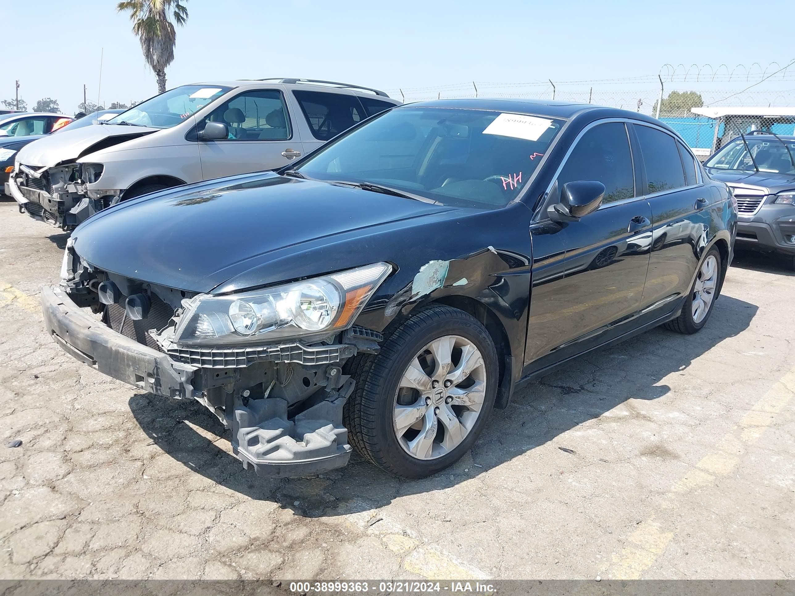 Photo 1 VIN: 1HGCP2F89AA164622 - HONDA ACCORD 