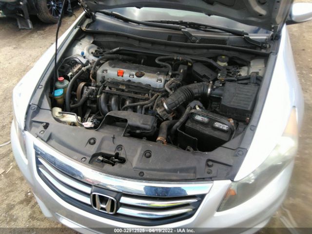 Photo 9 VIN: 1HGCP2F89BA002037 - HONDA ACCORD SDN 