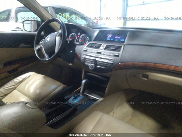 Photo 4 VIN: 1HGCP2F89BA100873 - HONDA ACCORD SDN 