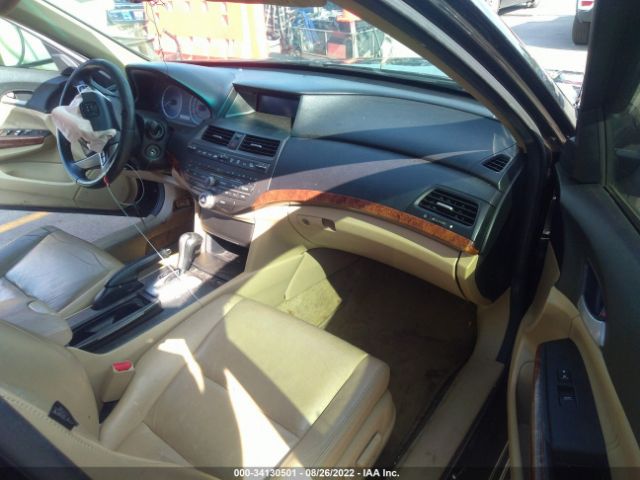 Photo 4 VIN: 1HGCP2F89BA152438 - HONDA ACCORD SDN 